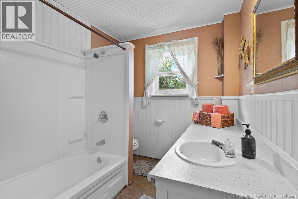 215 Regent Street, Miramichi, New Brunswick  E1V 2M9 - Photo 28 - NB127203