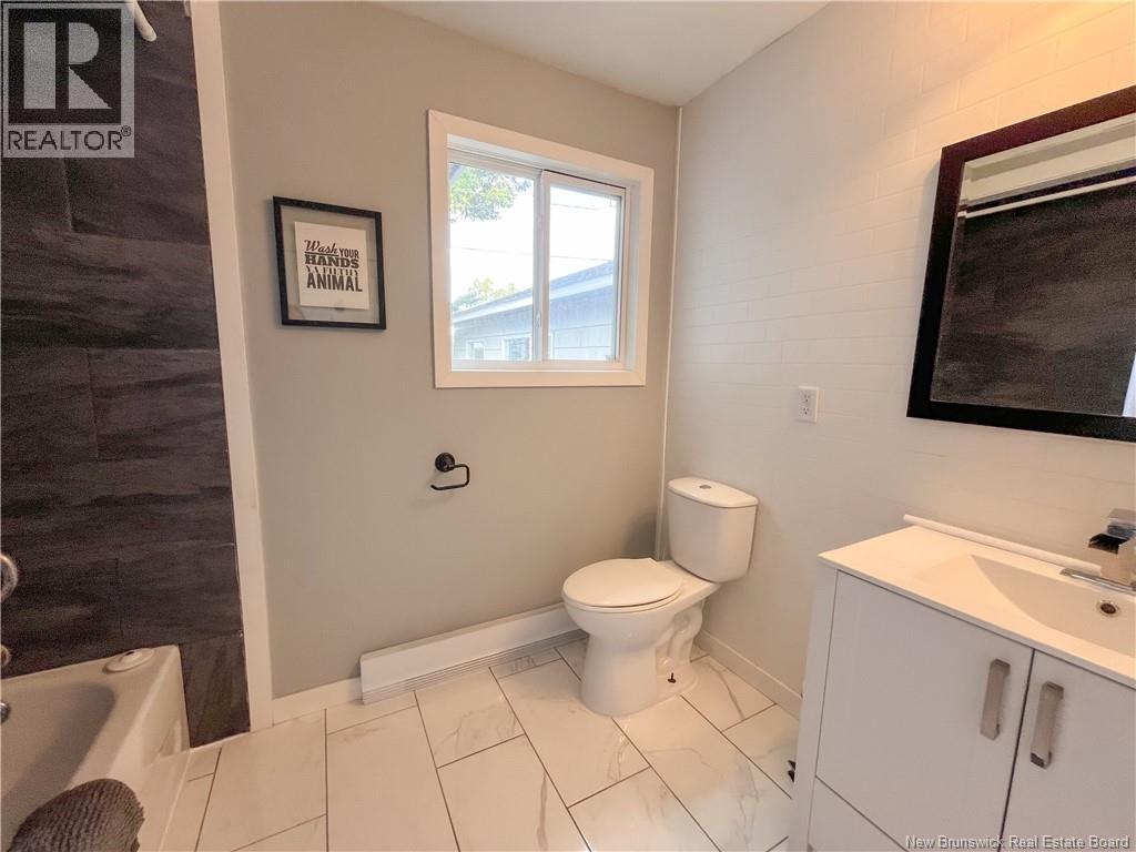 209 Kingsway Avenue, Miramichi, New Brunswick  E1V 3B9 - Photo 17 - NB127309
