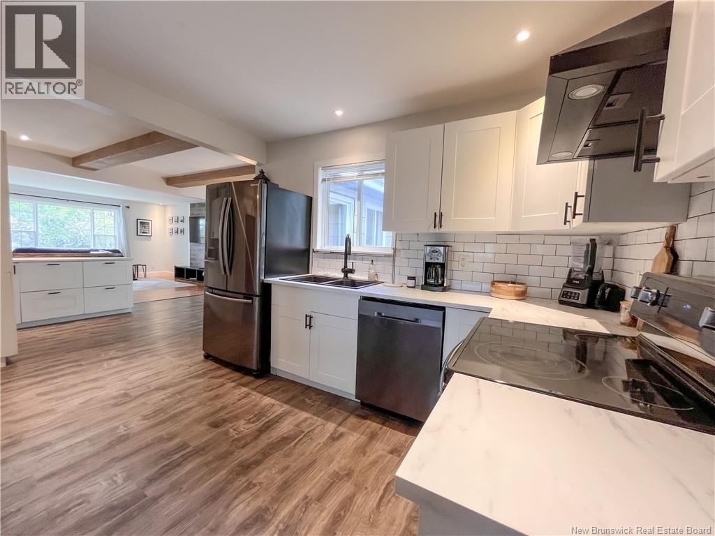 209 Kingsway Avenue, Miramichi, New Brunswick  E1V 3B9 - Photo 4 - NB127309