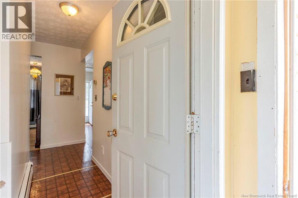 462 Fundy Drive, Saint John, New Brunswick  E2M 2R7 - Photo 6 - NB127336