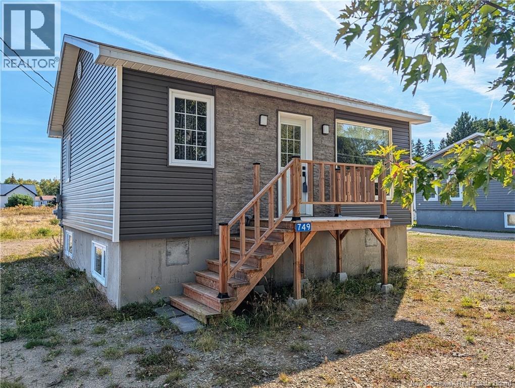 749 Saint-Joseph Boulevard, Saint-Léolin, New Brunswick