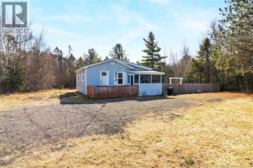 52 Mcleod Avenue, Chipman, New Brunswick  E4A 2B8 - Photo 17 - NB127351