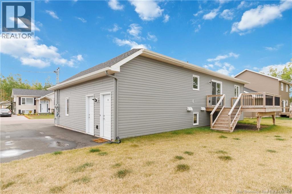 300 Chatellerault Street, Shediac, New Brunswick  E4P 2M5 - Photo 49 - NB127311