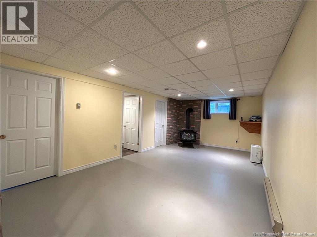 8 Ila Street, Campbellton, New Brunswick  E3N 3L6 - Photo 18 - NB127316