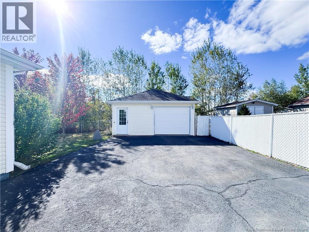 68 Penrose Street, Moncton, New Brunswick  E1E 4N9 - Photo 45 - NB127418