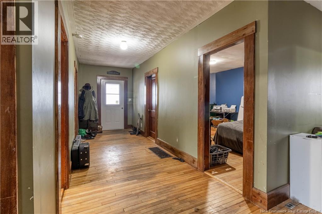 872 Main Street, Sussex, New Brunswick  E4E 2M5 - Photo 2 - NB126768