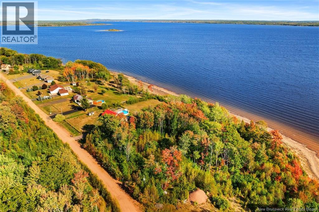 28 Sunview Lane West, Wuhrs Beach, New Brunswick  E4B 4C2 - Photo 2 - NB127454