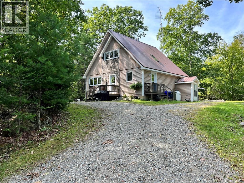 12 Marks Point Road, St. Stephen, New Brunswick  E3L 3P8 - Photo 2 - NB127477