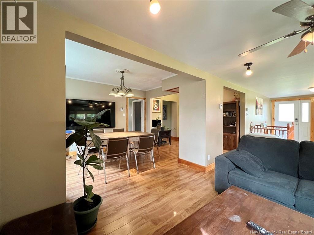 30 Hubert Street, Edmundston, New Brunswick  E3V 0B6 - Photo 11 - NB127424