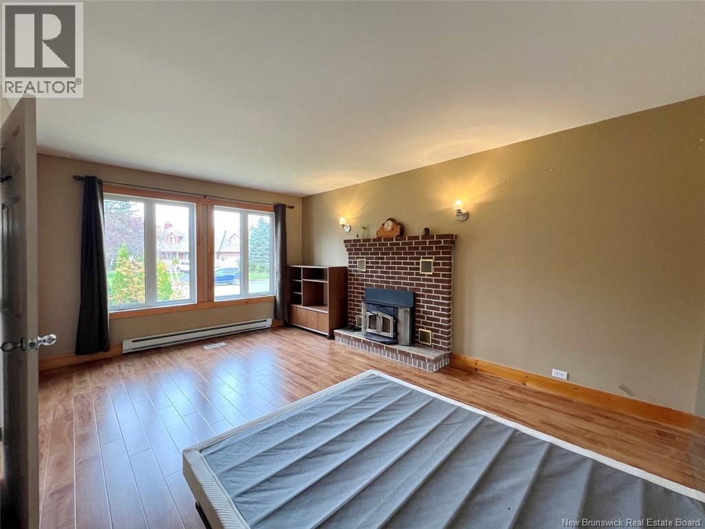 30 Hubert Street, Edmundston, New Brunswick  E3V 0B6 - Photo 16 - NB127424