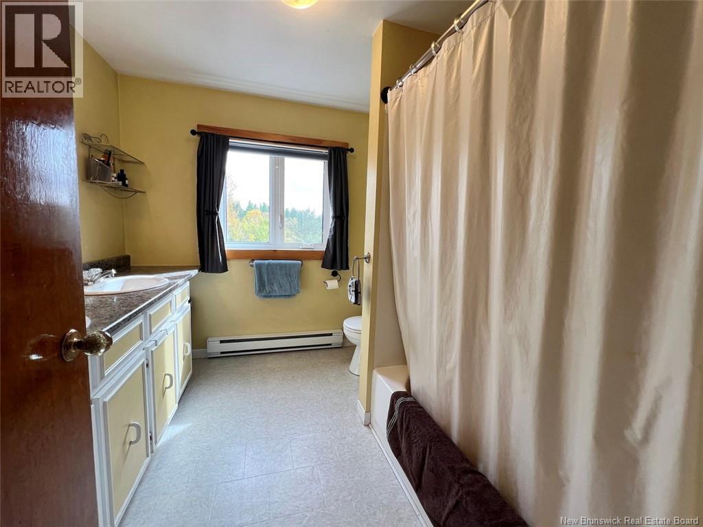 30 Hubert Street, Edmundston, New Brunswick  E3V 0B6 - Photo 33 - NB127424