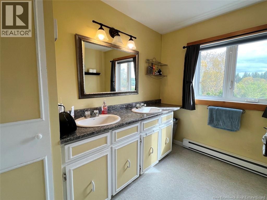 30 Hubert Street, Edmundston, New Brunswick  E3V 0B6 - Photo 34 - NB127424