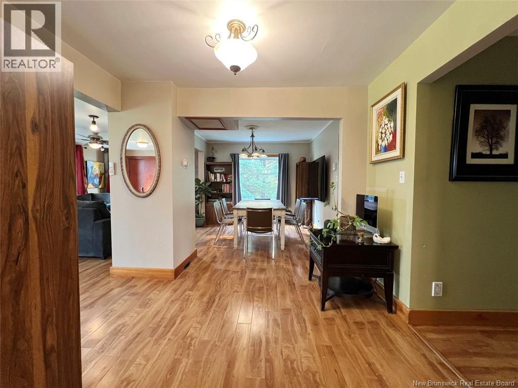 30 Hubert Street, Edmundston, New Brunswick  E3V 0B6 - Photo 4 - NB127424