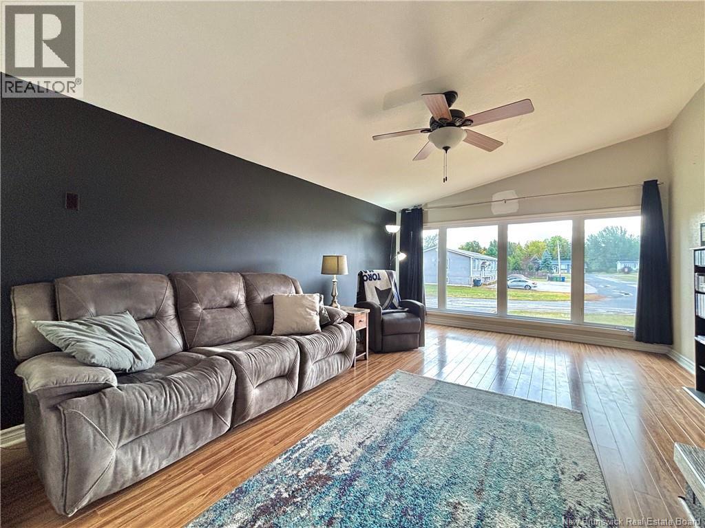 262 Jasmine, Beresford, New Brunswick  E8K 1M4 - Photo 20 - NB127500