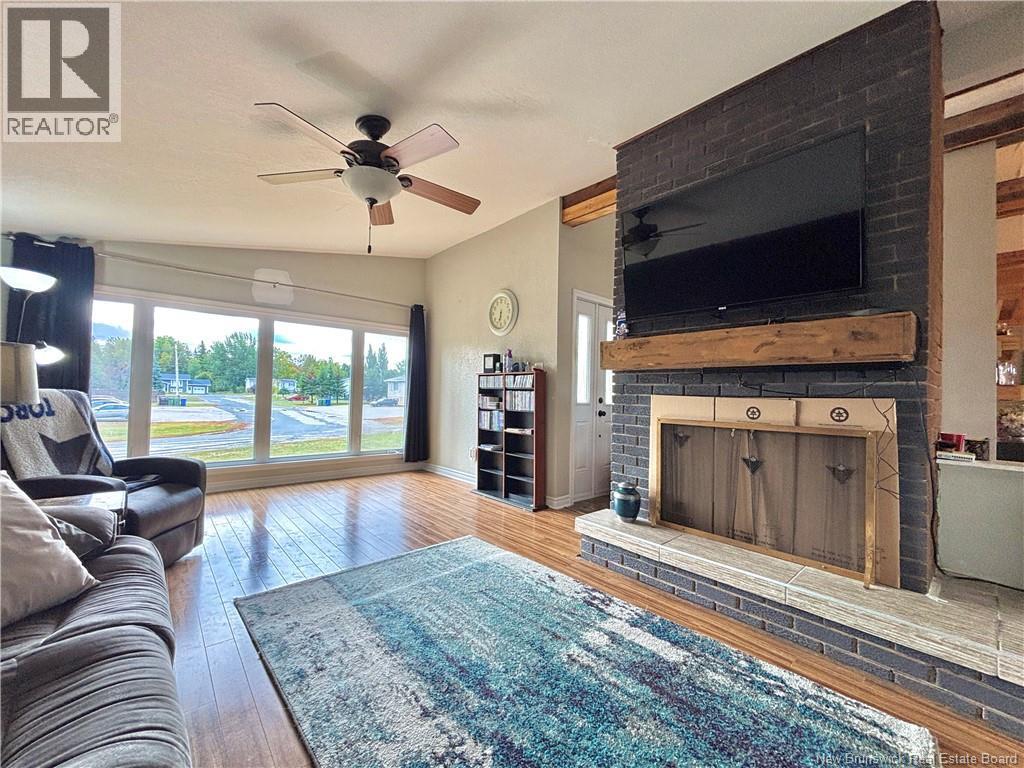 262 Jasmine, Beresford, New Brunswick  E8K 1M4 - Photo 21 - NB127500