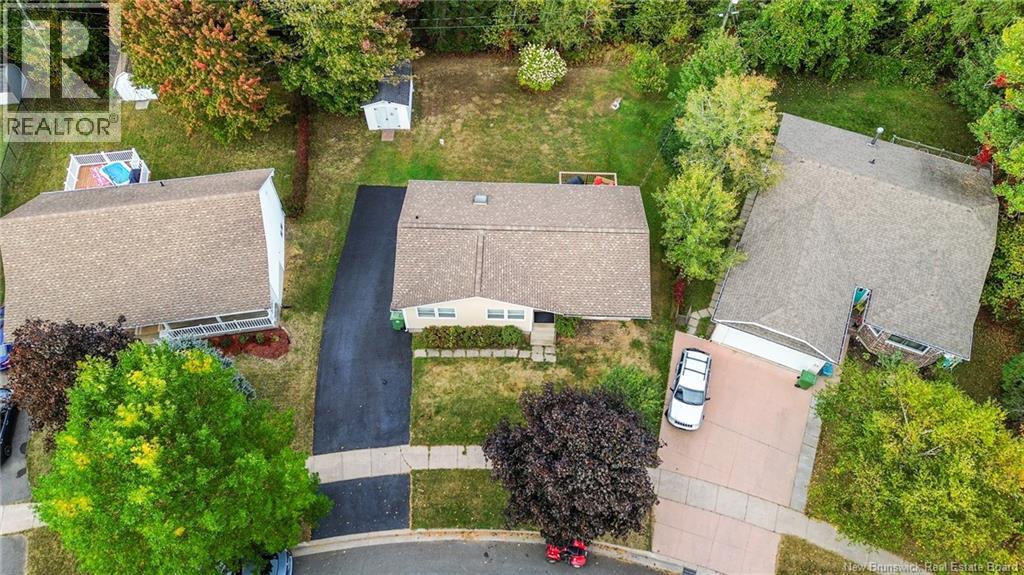 28 Pettigrove Crescent, Fredericton, New Brunswick  E3A 5P3 - Photo 2 - NB127396