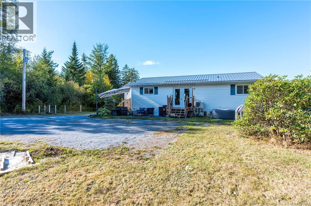 2326 Loch Lomond Road, Saint John, New Brunswick  E2N 1A4 - Photo 3 - NB127503