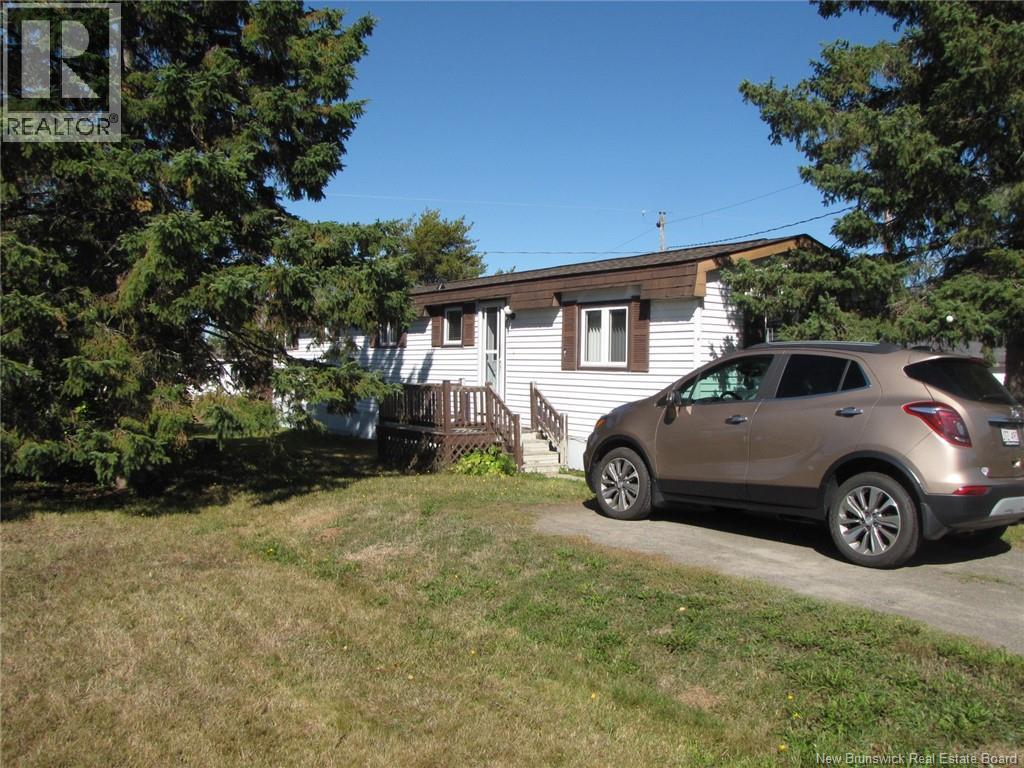 5 Third Street, Moncton, New Brunswick  E1H 1K6 - Photo 2 - NB127687