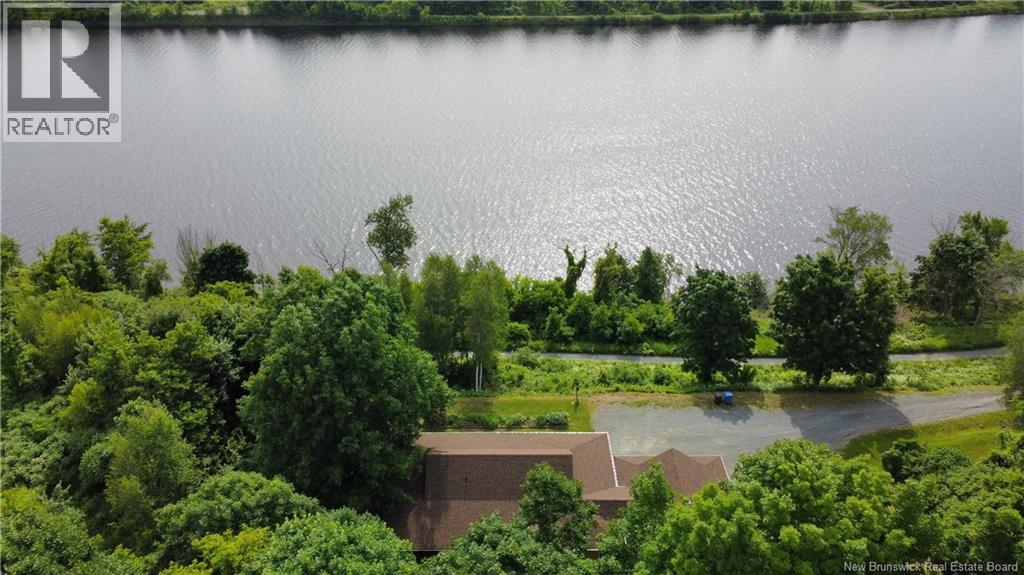 105 Bridge Street, Woodstock, New Brunswick  E7M 5Y7 - Photo 32 - NB127693