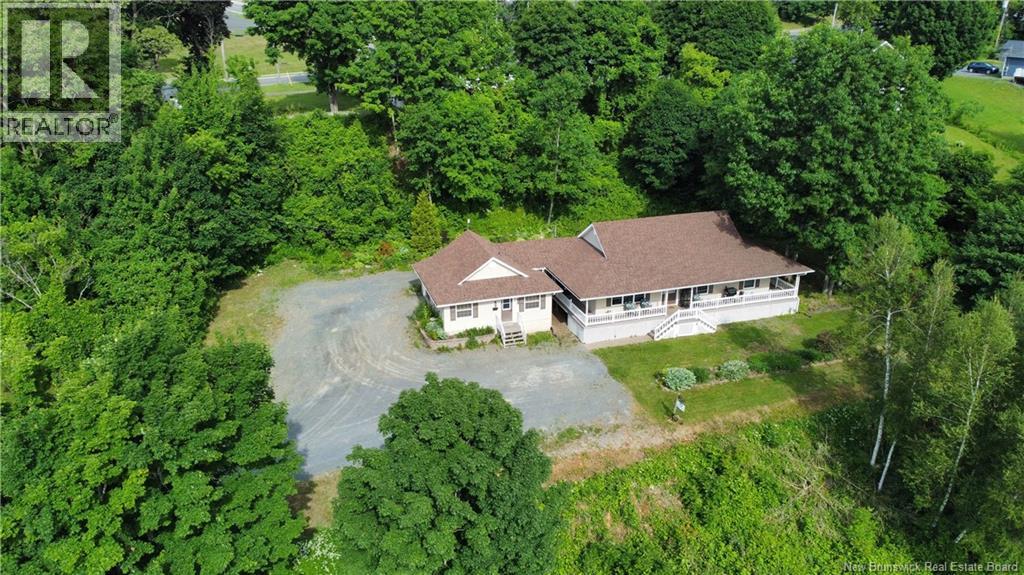 105 Bridge Street, Woodstock, New Brunswick  E7M 5Y7 - Photo 33 - NB127693