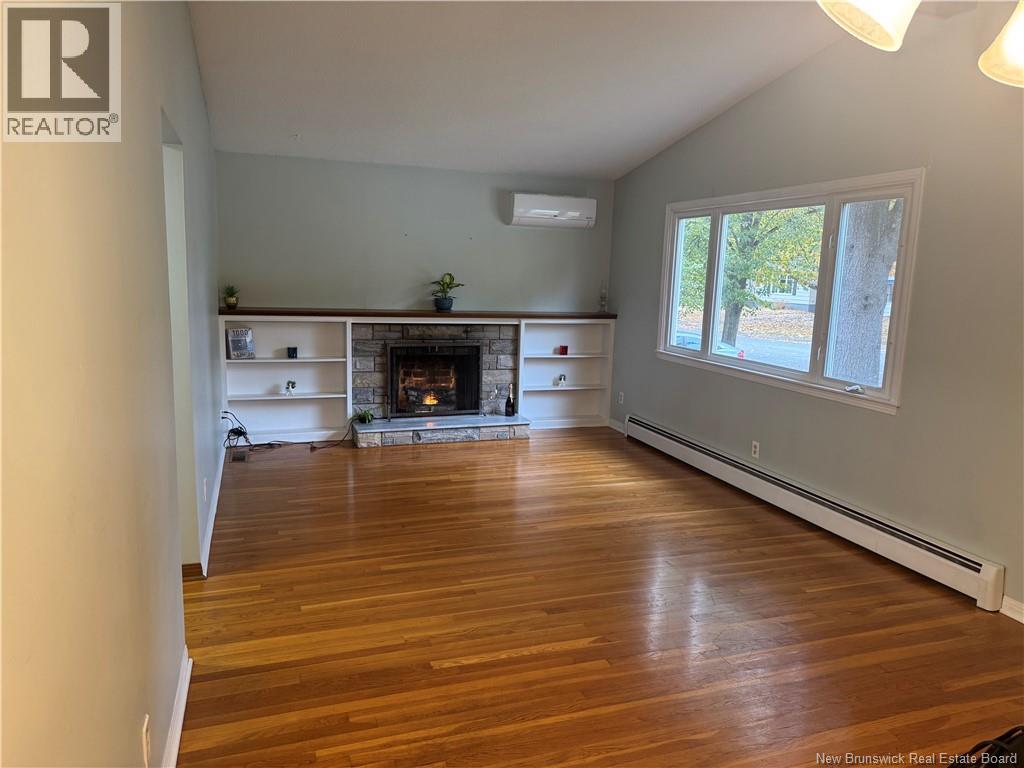 92 Gulliver Drive, Fredericton, New Brunswick  E3A 3C5 - Photo 3 - NB127553