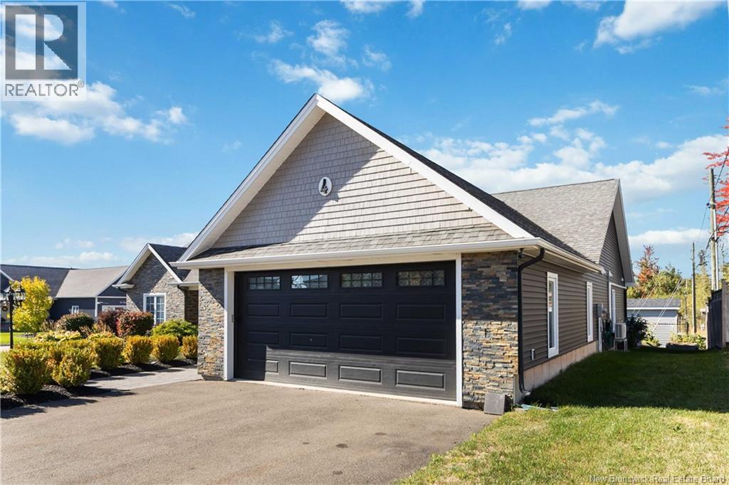 4 Turnberry Court, Moncton, New Brunswick E1G 5R8 - Photo 3 - NB127746