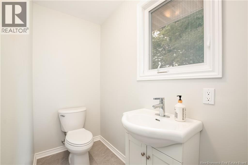 54 Bessborough, Moncton, New Brunswick  E1E 4A2 - Photo 32 - NB127560