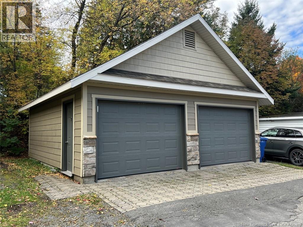 24 Burpee Street, Edmundston, New Brunswick  E3V 1Z5 - Photo 39 - NB127573