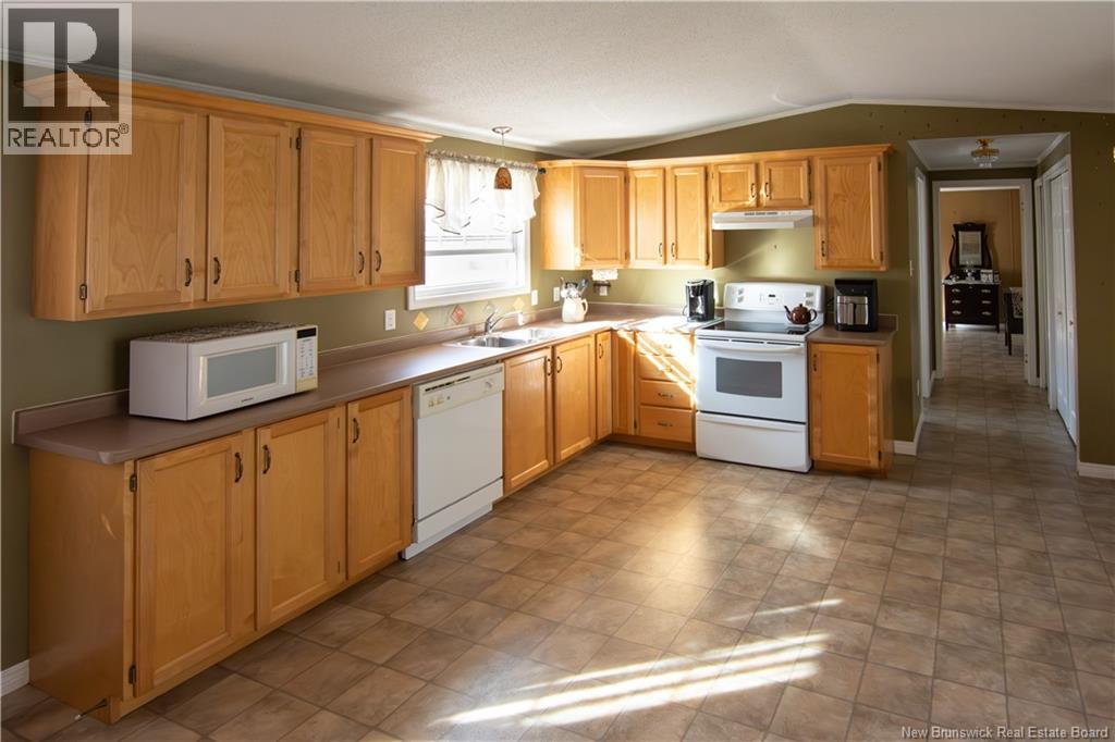 8 Walnut Street, Moncton, New Brunswick  E1H 3B7 - Photo 5 - NB127412
