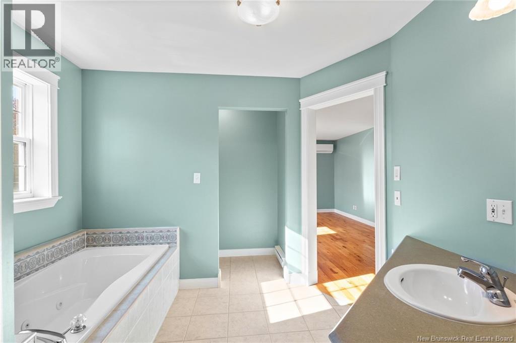 145 Bliss Carman Drive, Fredericton, New Brunswick  E3B 9P2 - Photo 29 - NB127960