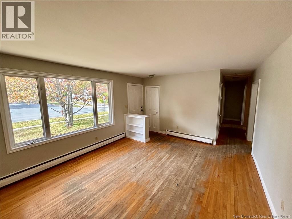 318 Canterbury Drive, Fredericton, New Brunswick  E3B 4L9 - Photo 4 - NB127949