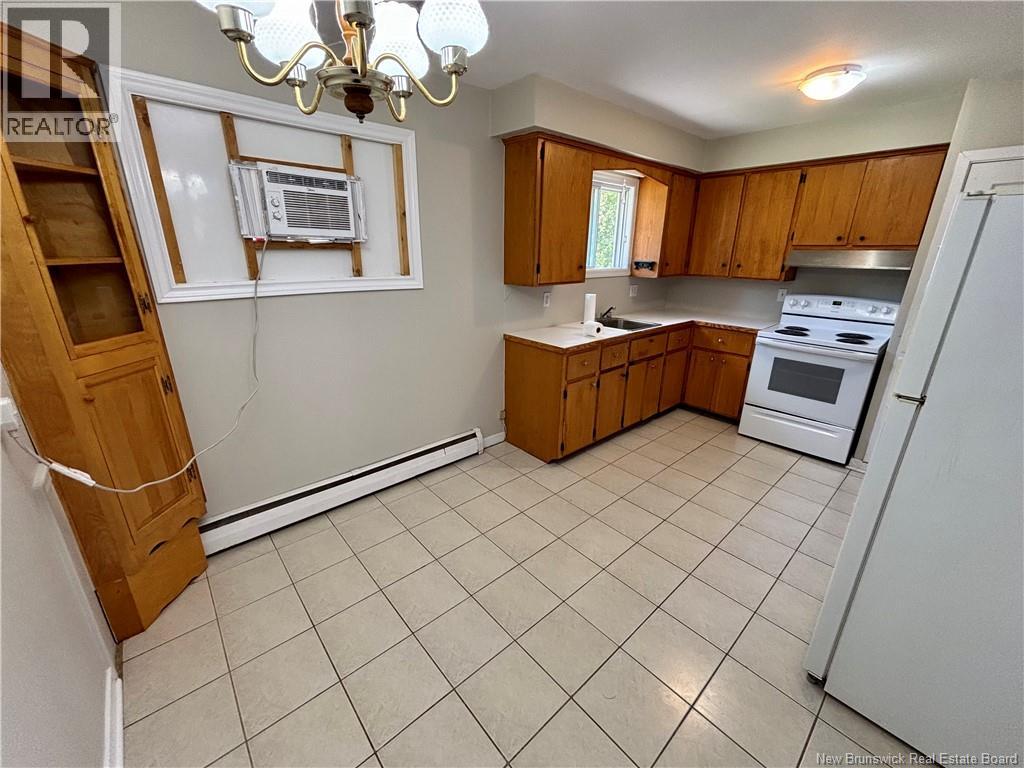 318 Canterbury Drive, Fredericton, New Brunswick  E3B 4L9 - Photo 6 - NB127949