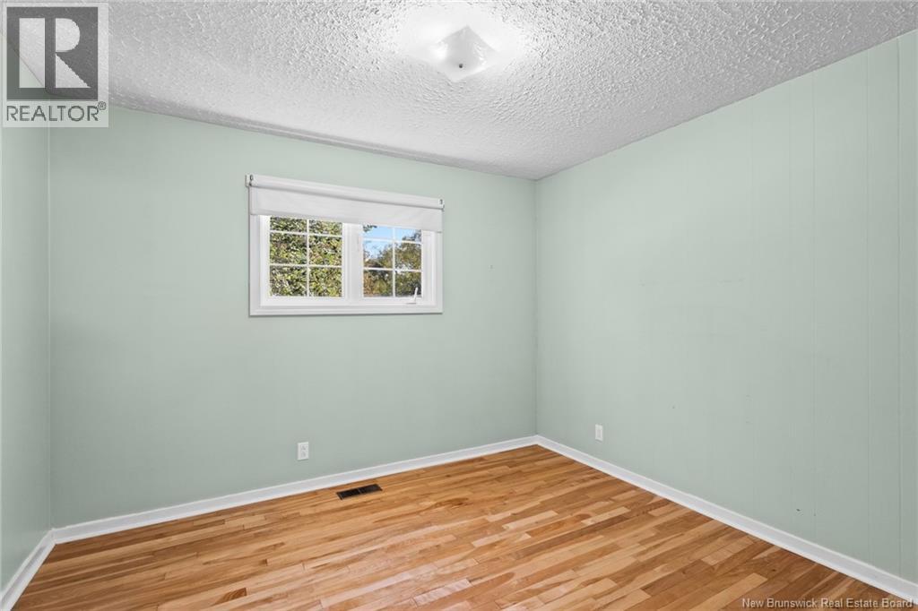 6 Centennial Court, Fredericton, New Brunswick  E3A 4G6 - Photo 18 - NB127947