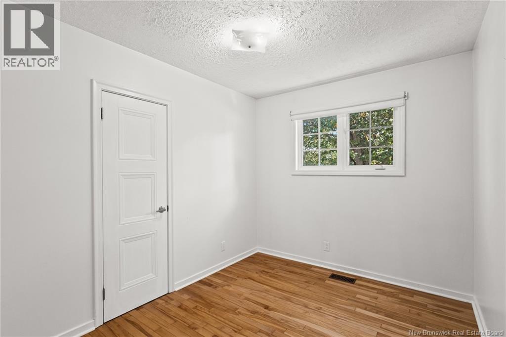 6 Centennial Court, Fredericton, New Brunswick  E3A 4G6 - Photo 22 - NB127947