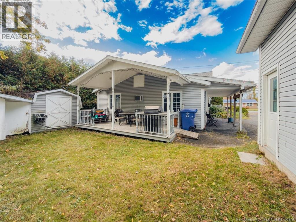 62 Hillcrest Avenue, Hartland, New Brunswick  E7P 1M7 - Photo 14 - NB127241
