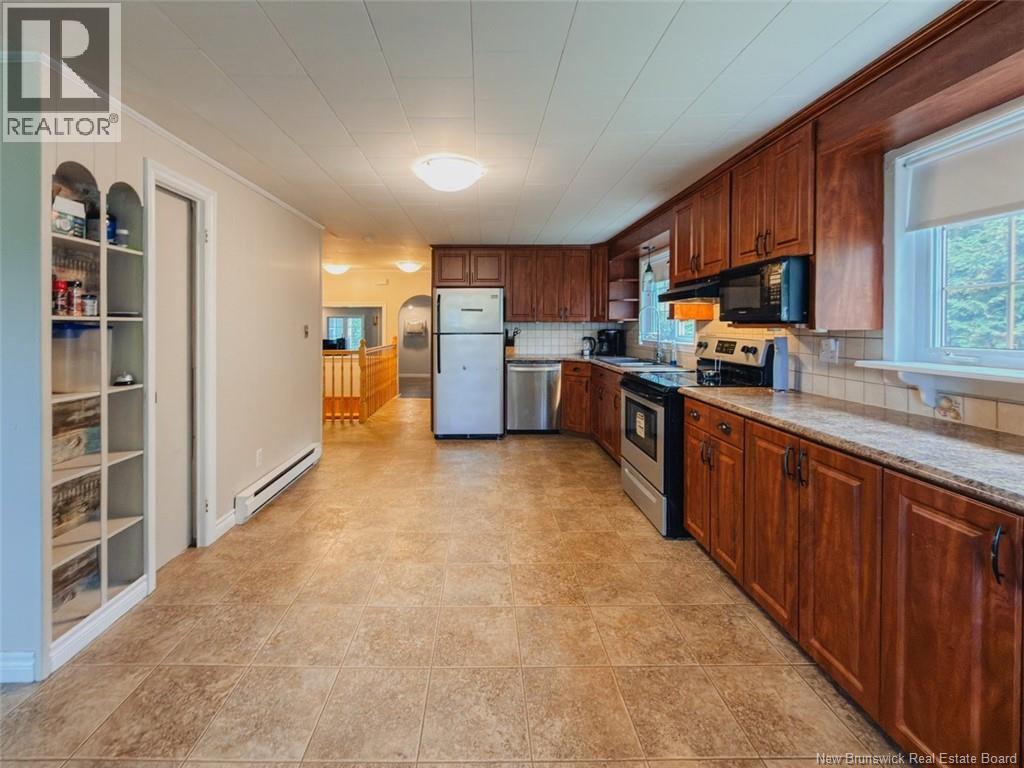 62 Hillcrest Avenue, Hartland, New Brunswick  E7P 1M7 - Photo 33 - NB127241