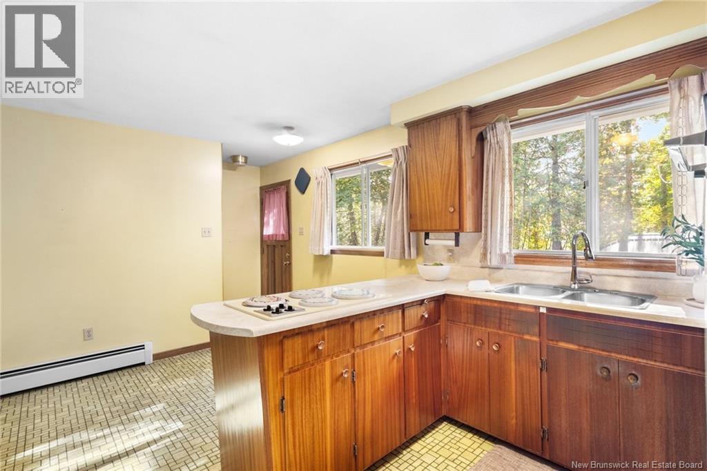 330 Willingdon Street, Fredericton, New Brunswick  E3B 3A5 - Photo 14 - NB127410