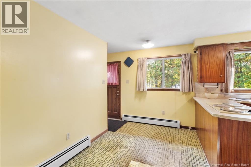 330 Willingdon Street, Fredericton, New Brunswick  E3B 3A5 - Photo 19 - NB127410