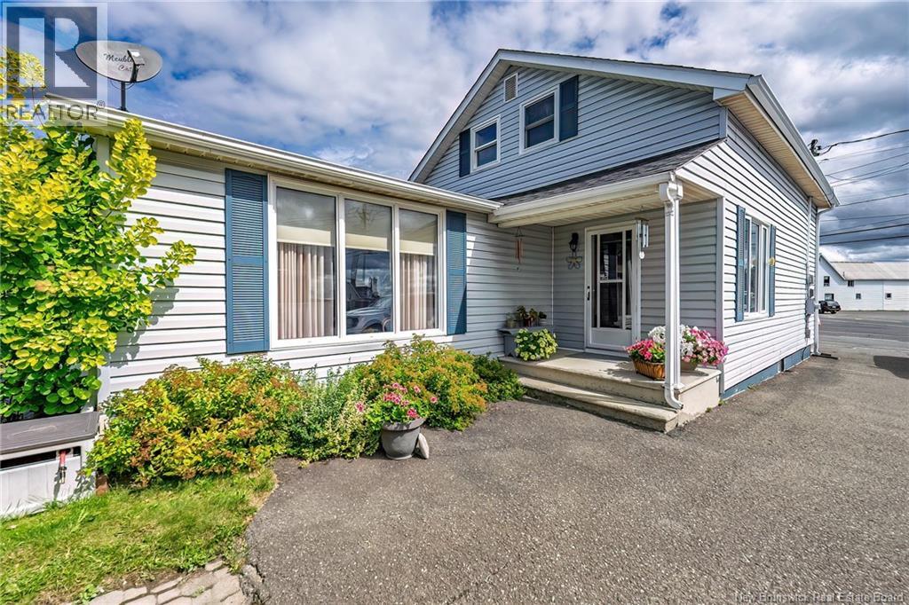 45 Evangeline Street, Grand Falls, New Brunswick  E3Y 1B7 - Photo 2 - NB127914