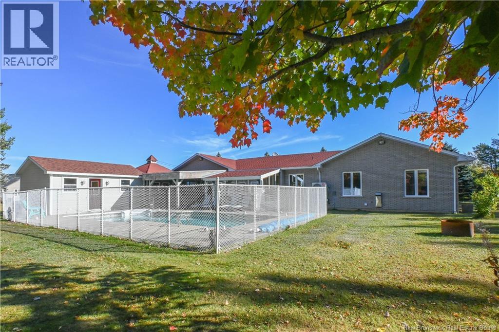 118 Rue Du Portage Street, Caraquet, New Brunswick  E1W 1A8 - Photo 6 - NB128048
