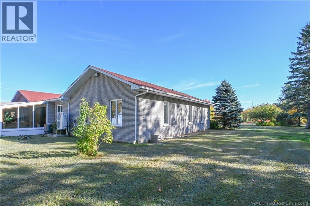 118 Rue Du Portage Street, Caraquet, New Brunswick  E1W 1A8 - Photo 7 - NB128048