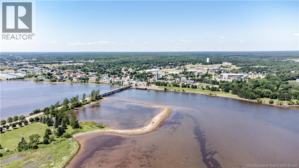 36 Acadie, Bouctouche, New Brunswick  E4S 2T2 - Photo 5 - NB128011