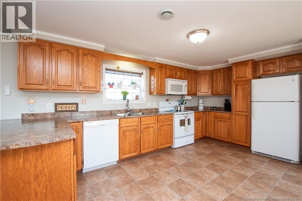 5 Cranbrook Lane, Riverview, New Brunswick  E1B 0N7 - Photo 4 - NB128044