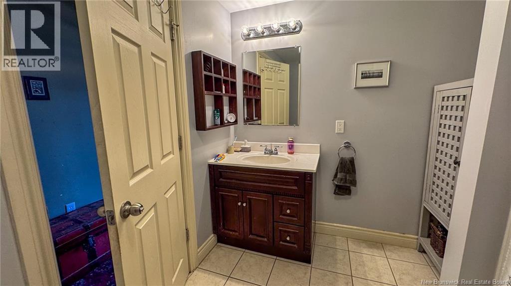163 Carmarthen Street, Saint John, New Brunswick  E2L 2P4 - Photo 12 - NB127829