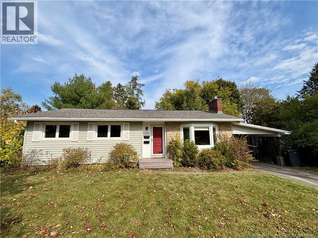 245 Massey Street, Fredericton, New Brunswick  E3B 2Z5 - Photo 2 - NB128057