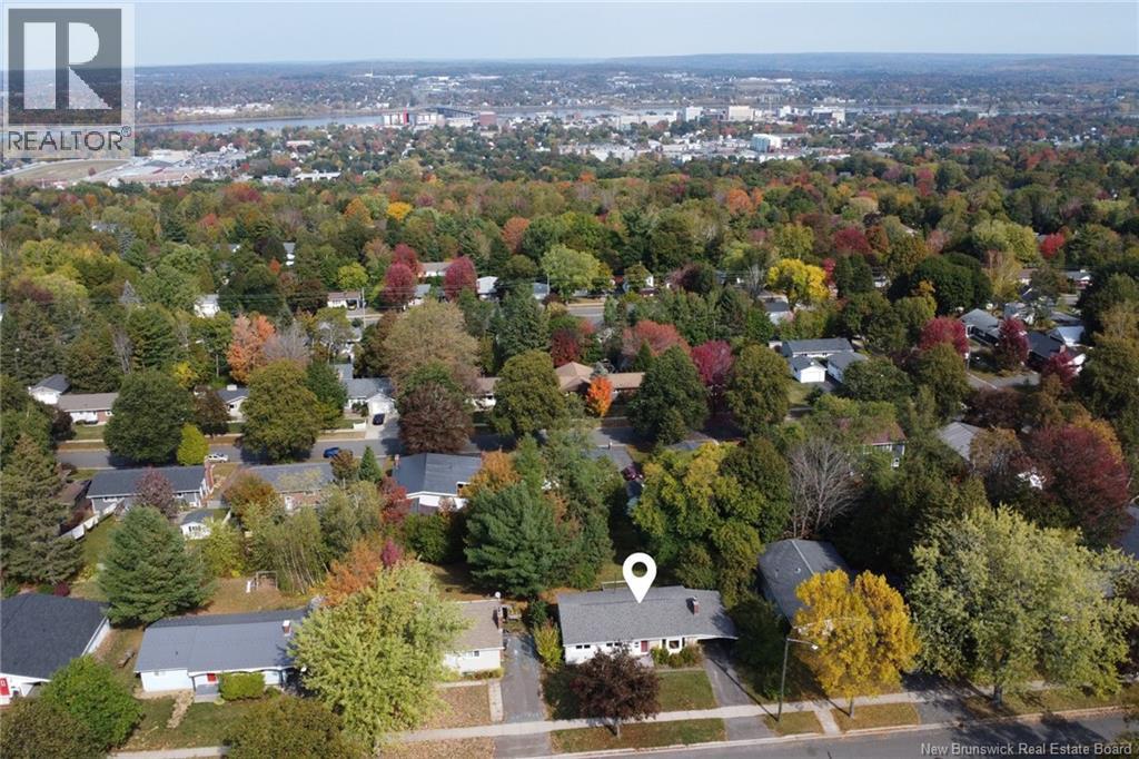 245 Massey Street, Fredericton, New Brunswick  E3B 2Z5 - Photo 3 - NB128057