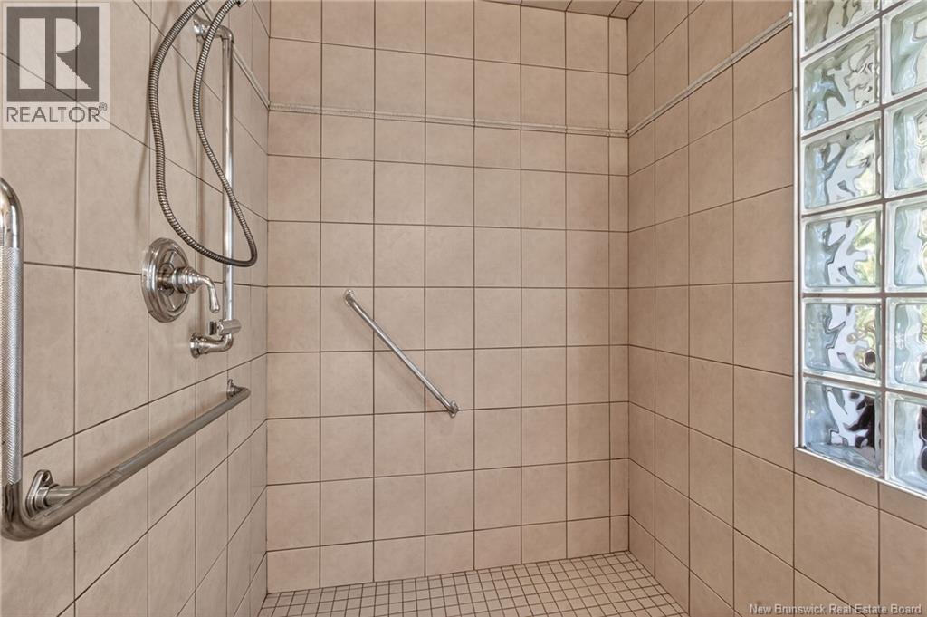 820 Mapleton Road, Moncton, New Brunswick  E1G 2K7 - Photo 23 - NB128164
