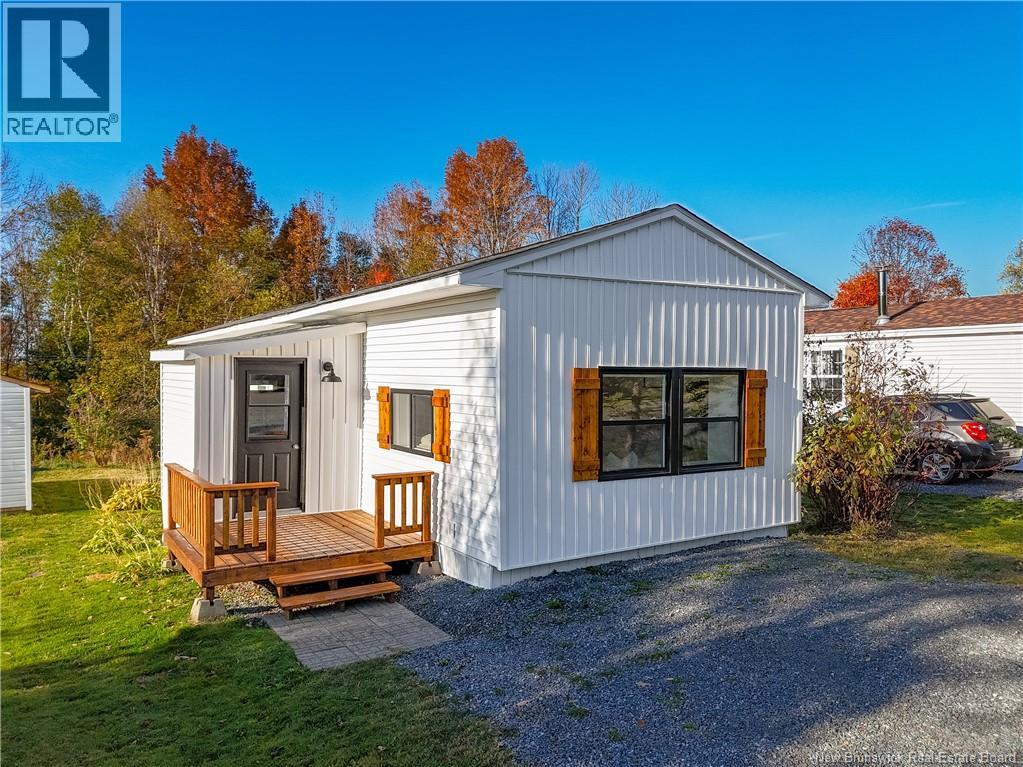 45 Eastwood Street, Fredericton, New Brunswick  E3B 6M7 - Photo 4 - NB127978