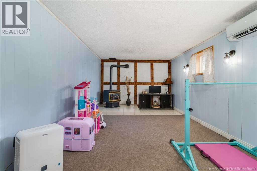 31 Finnamore Street, Oromocto, New Brunswick  E2V 2J9 - Photo 25 - NB128085
