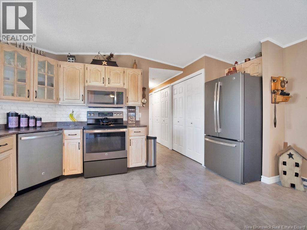 7 Ascona Street, Moncton, New Brunswick  E1H 3H7 - Photo 11 - NB128041